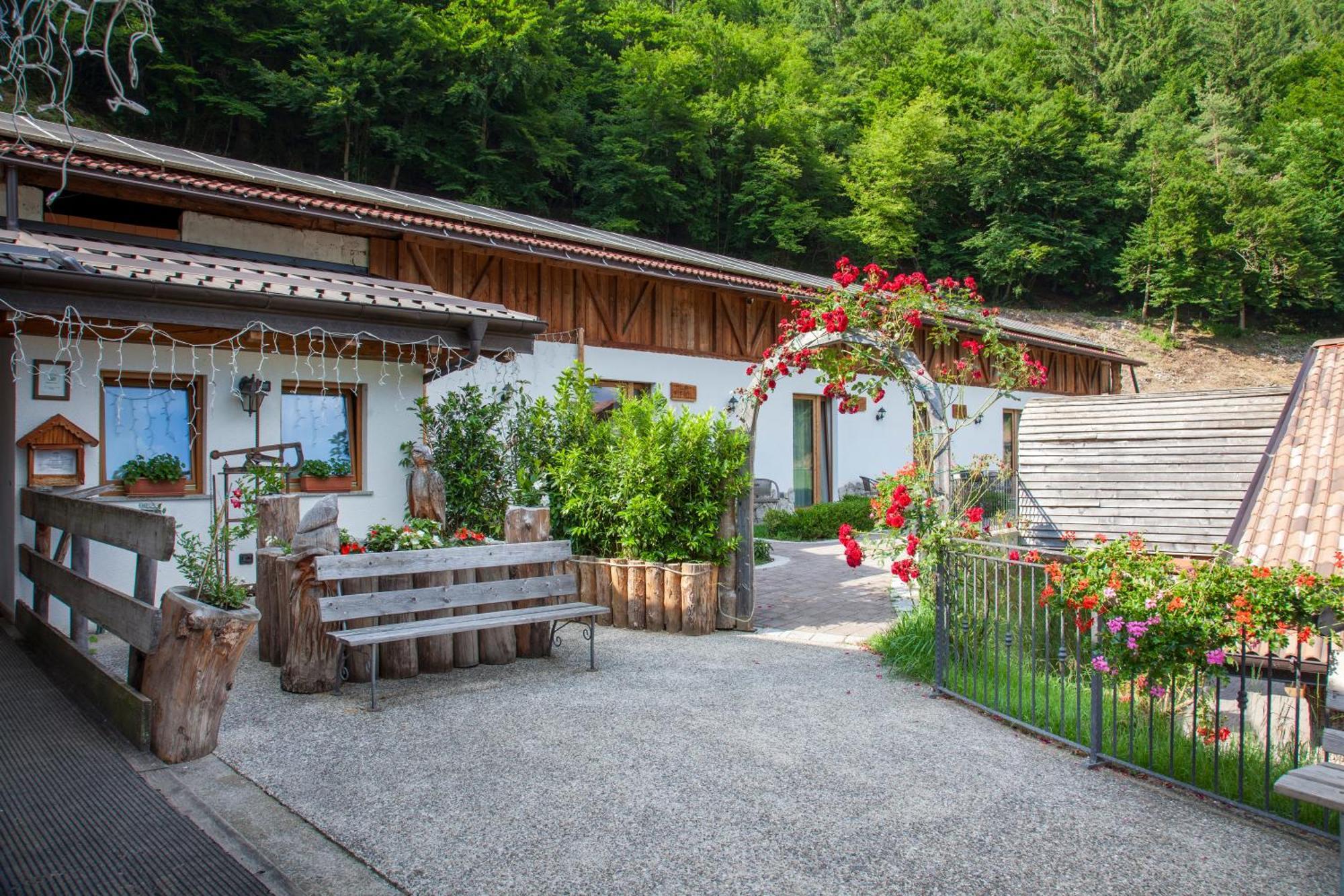 Agritur La Dasa Bezzecca Esterno foto